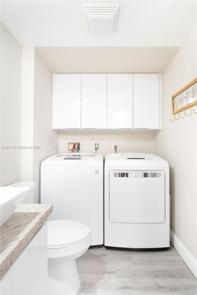 Building Photo - 9844 NW 6th Ct