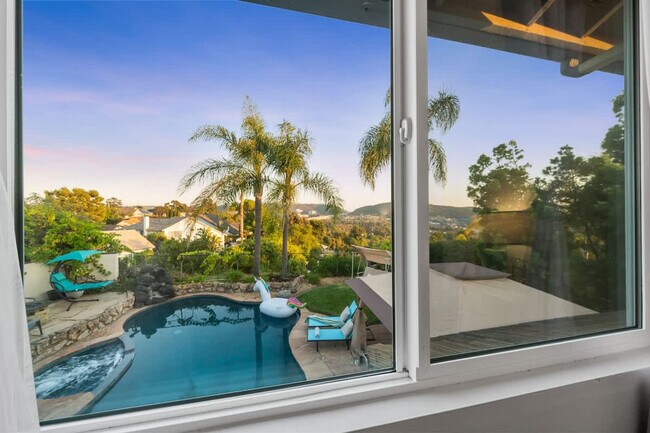 Building Photo - 9737 Benavente Pl