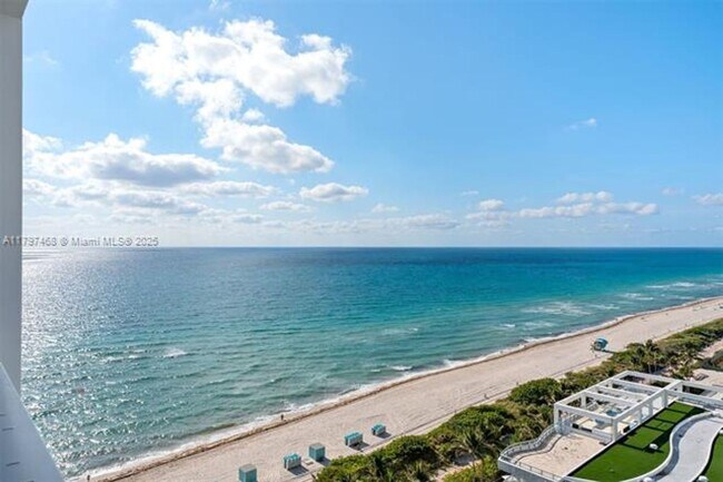 Building Photo - 6801 Collins Ave