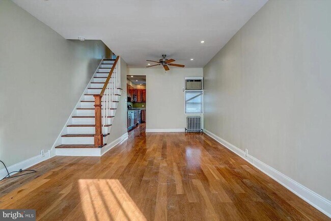 Building Photo - 3188 Mercer St