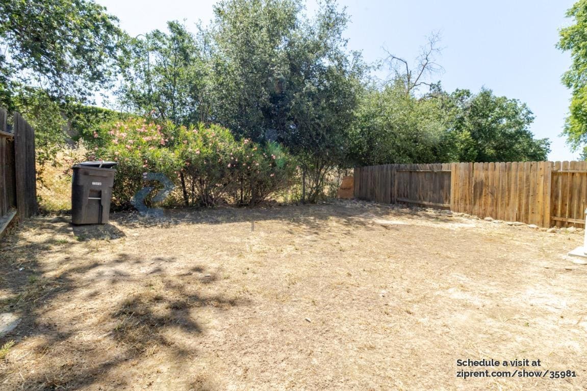 Building Photo - 10978 Hirschfeld Way