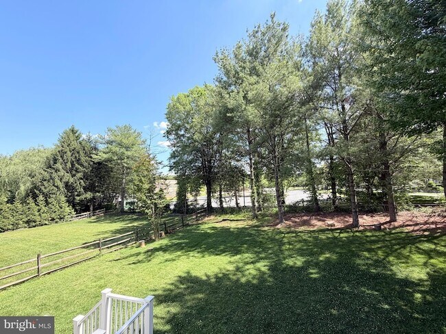 Building Photo - 11610 Seneca Forest Cir