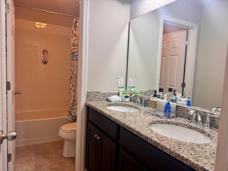 Building Photo - 19376 Roseate Dr