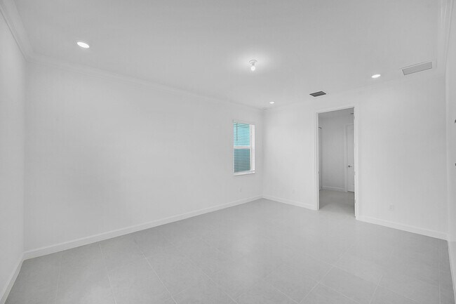 Building Photo - 3532 Angler Dr