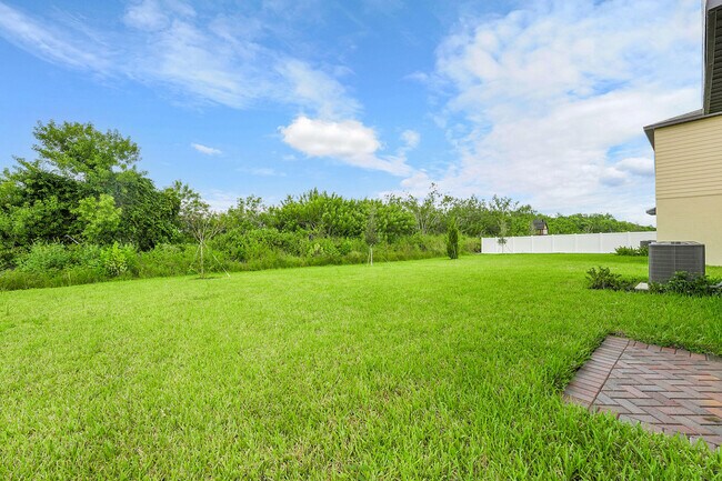 Building Photo - 662 Carlyle Wy