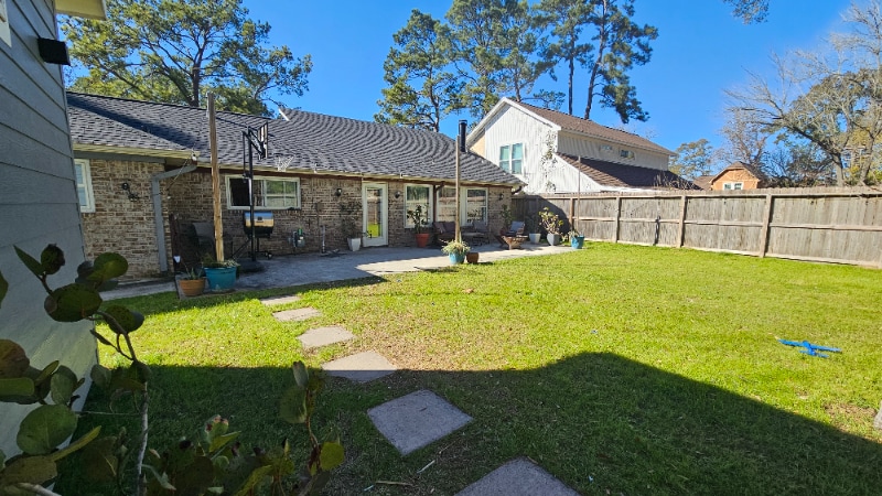 Building Photo - 1605 N Hollow Dr