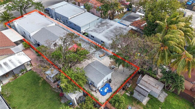 Building Photo - 3016 NW 22nd Ct