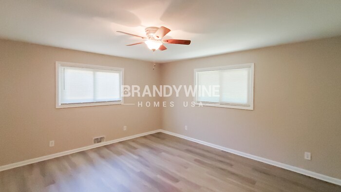 Building Photo - 3325 Devilla Trce