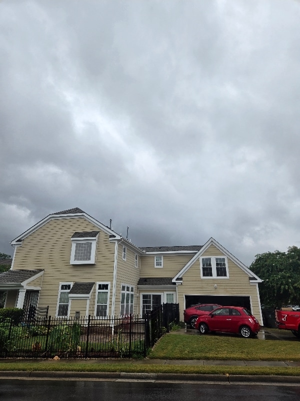 Building Photo - 5621 Memorial Dr