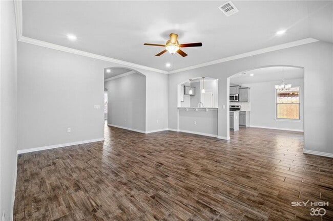 Building Photo - 4446 W Barhem Dr