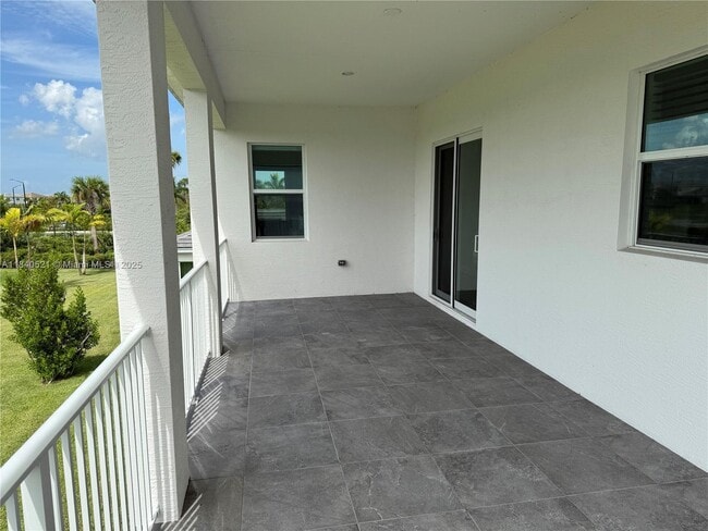Building Photo - 14814 Wildwood Cir