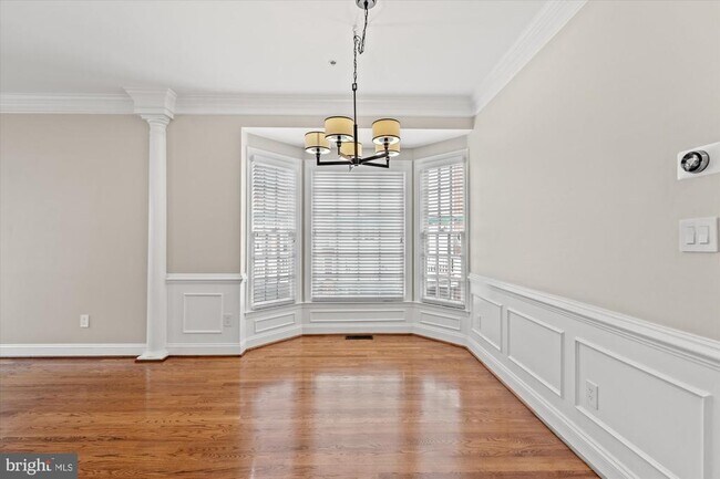 Building Photo - 306 S Fayette St