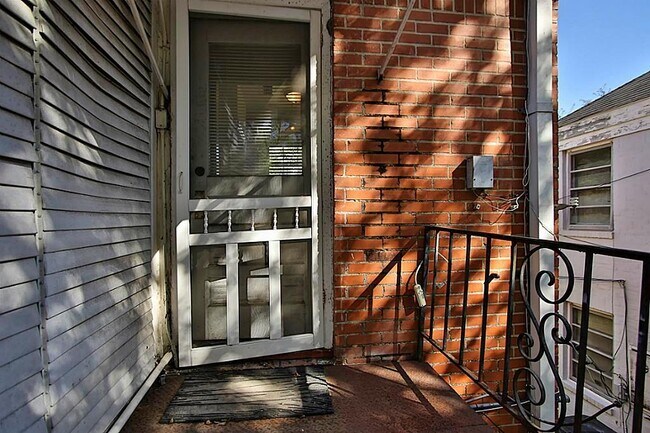 Building Photo - 1843 Branard St