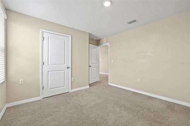 Building Photo - 16847 Delia St