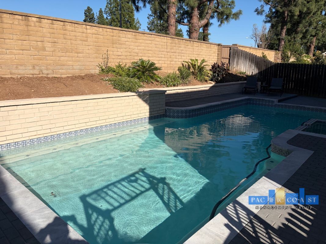 Building Photo - 346 Hilltop Ln