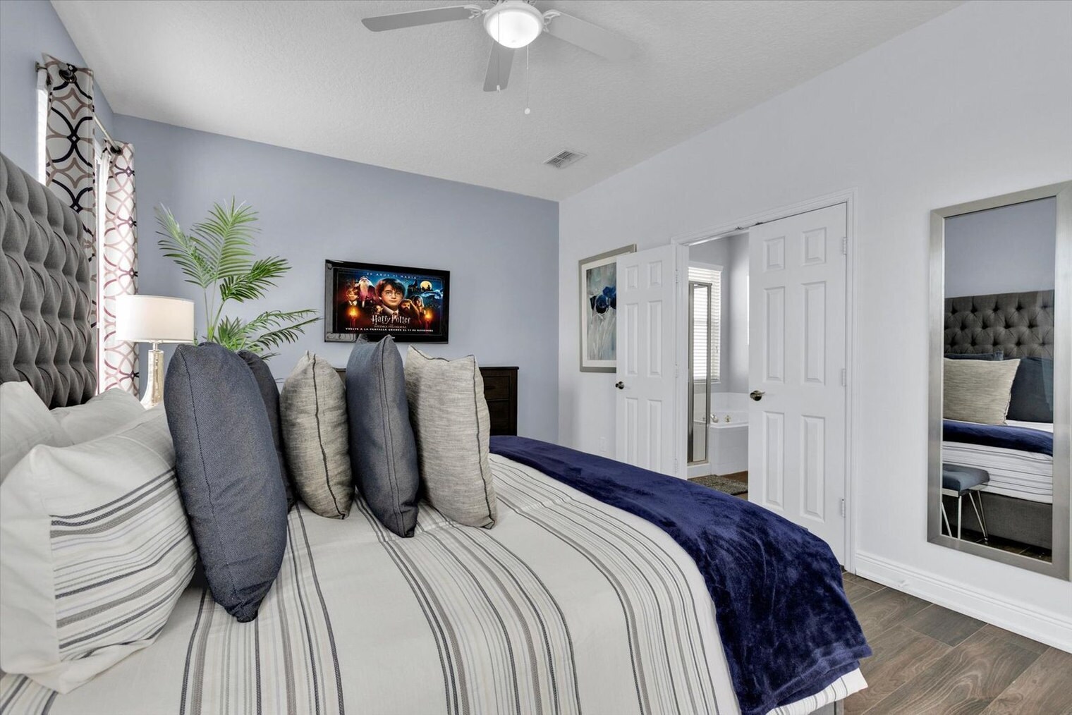 Building Photo - 8131 Sun Palm Dr