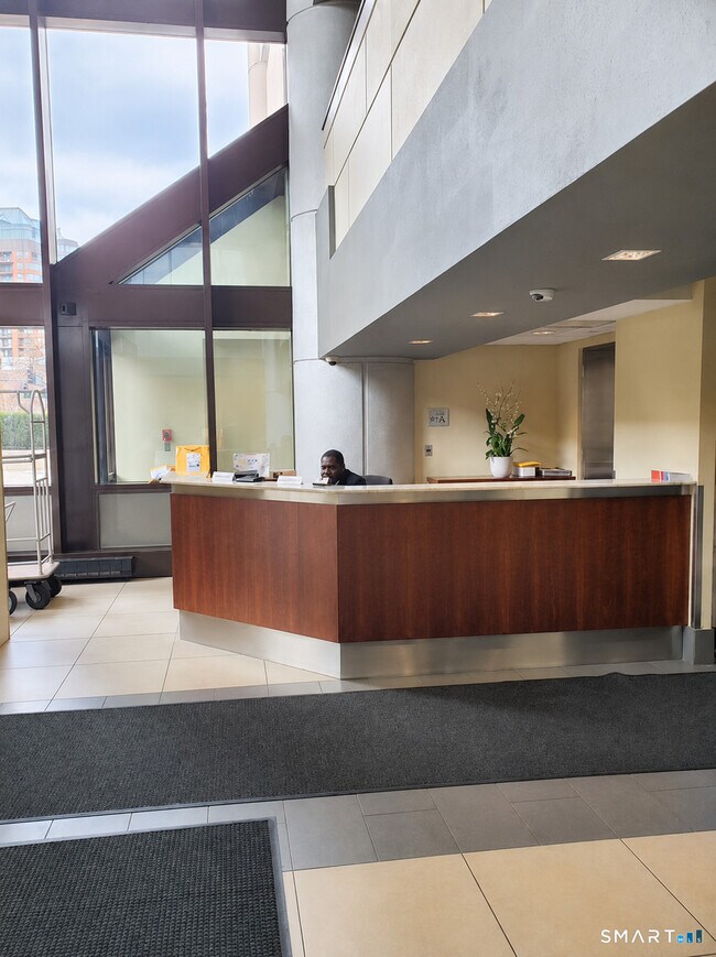 Building Photo - 127 Greyrock Pl