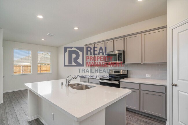 Building Photo - Charming 3-Bedroom Home in Desirable Neighborhood!