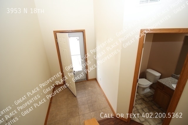 Building Photo - 3953 N 18th-