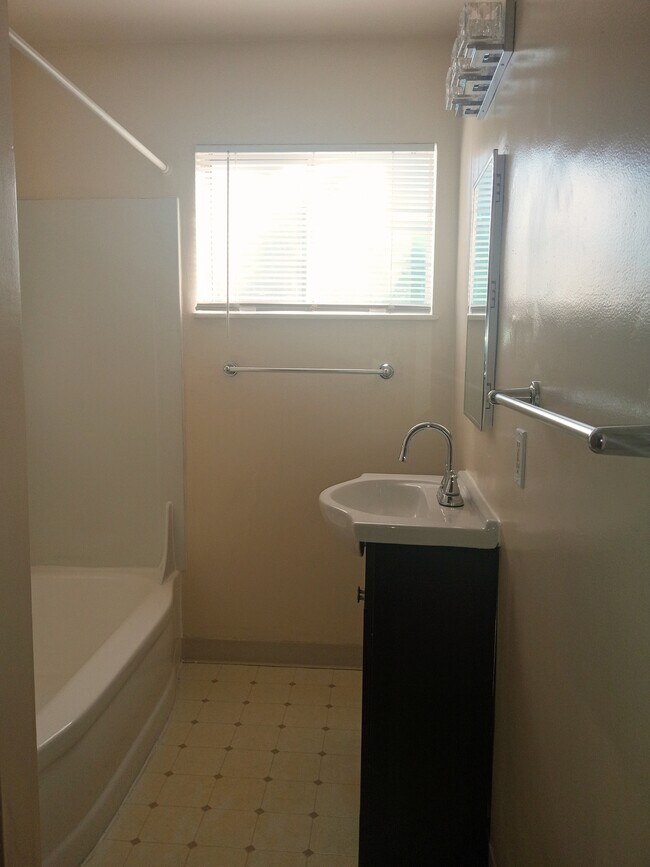 Building Photo - 41T Apartments
