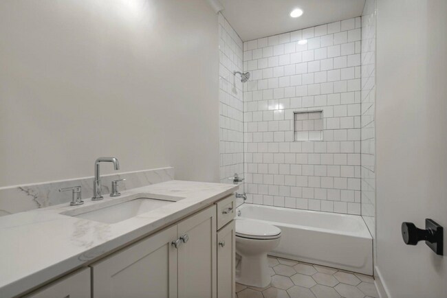 Building Photo - 2025 New Construction in the heart of Cent...