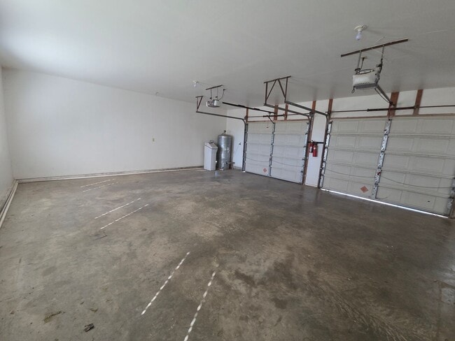 Building Photo - Gorgous 3 Bedroom 2/5 Bath Country Home