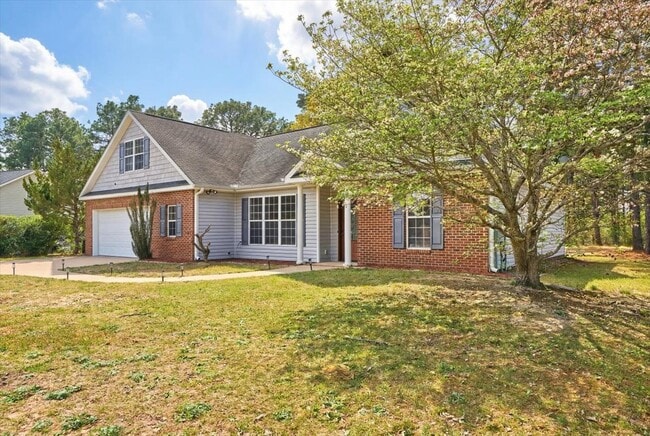 Building Photo - 329 Green Links Dr