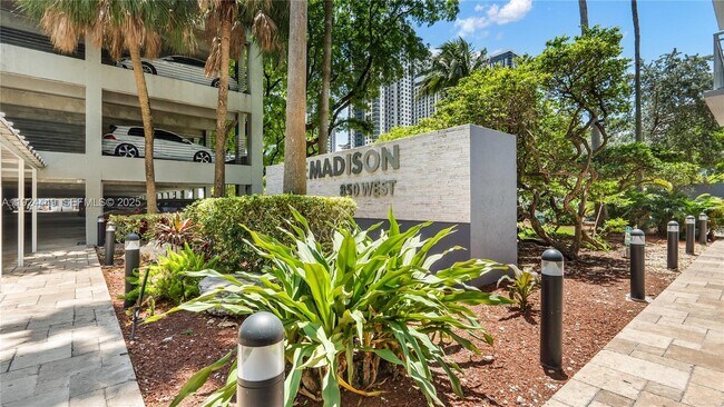 Building Photo - 850 N Miami Ave