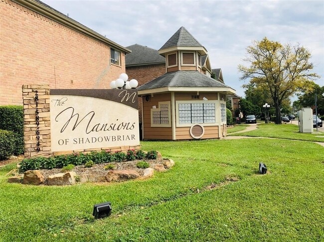 Building Photo - 12100 Overbrook Ln