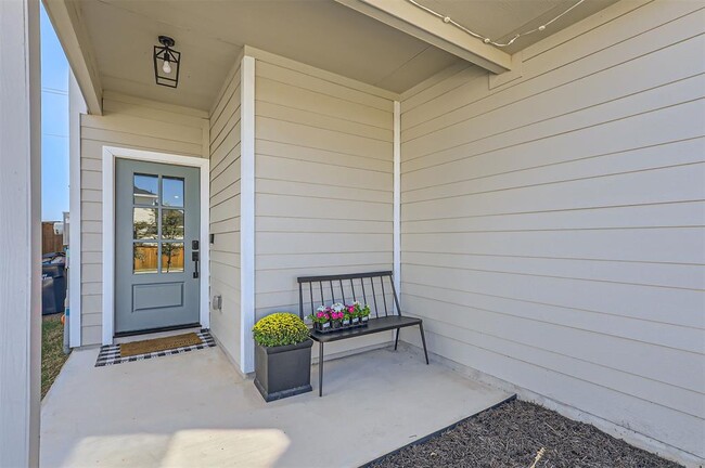 Building Photo - 213 Majestic Cedar Dr