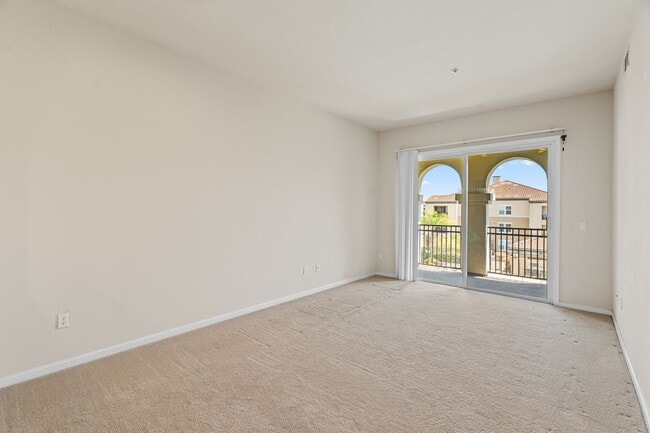 Building Photo - EXCLUSIVE PENTHOUSE UNIT IN MISSION TERRAC...