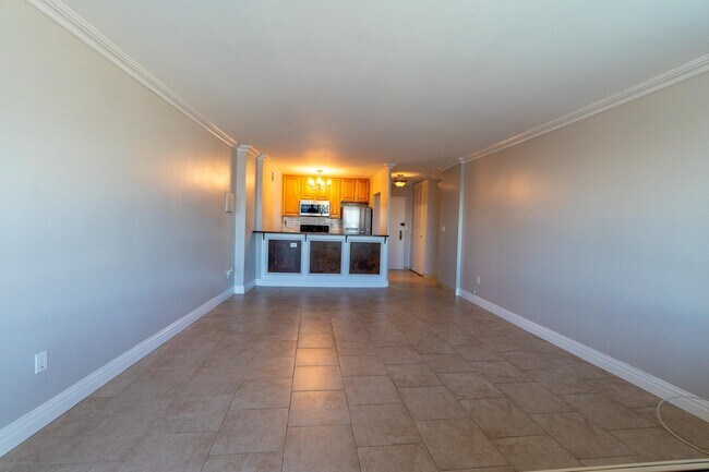 Building Photo - 380 Mountain Rd