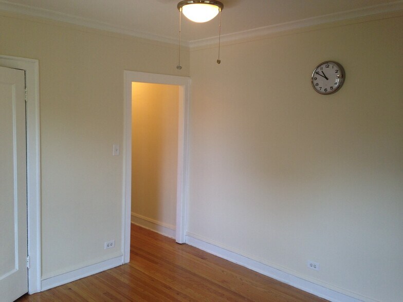 Building Photo - 408 Ridge Ave