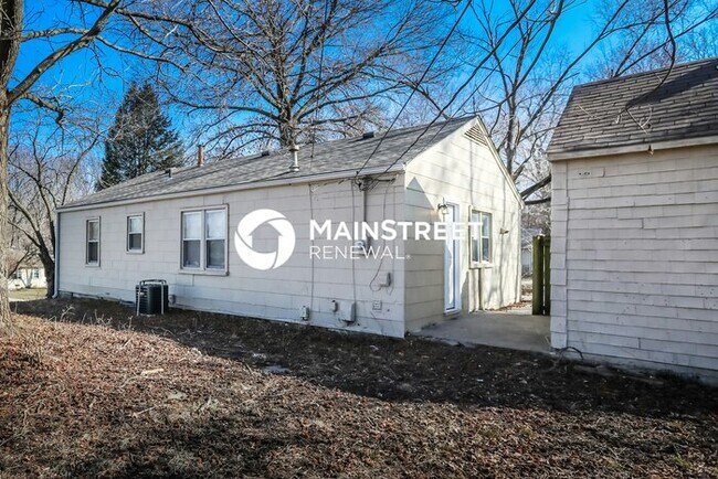 Building Photo - 3 Bedroom Pet-Friendly Home in Kansas City, MO with Main Street Renewal
