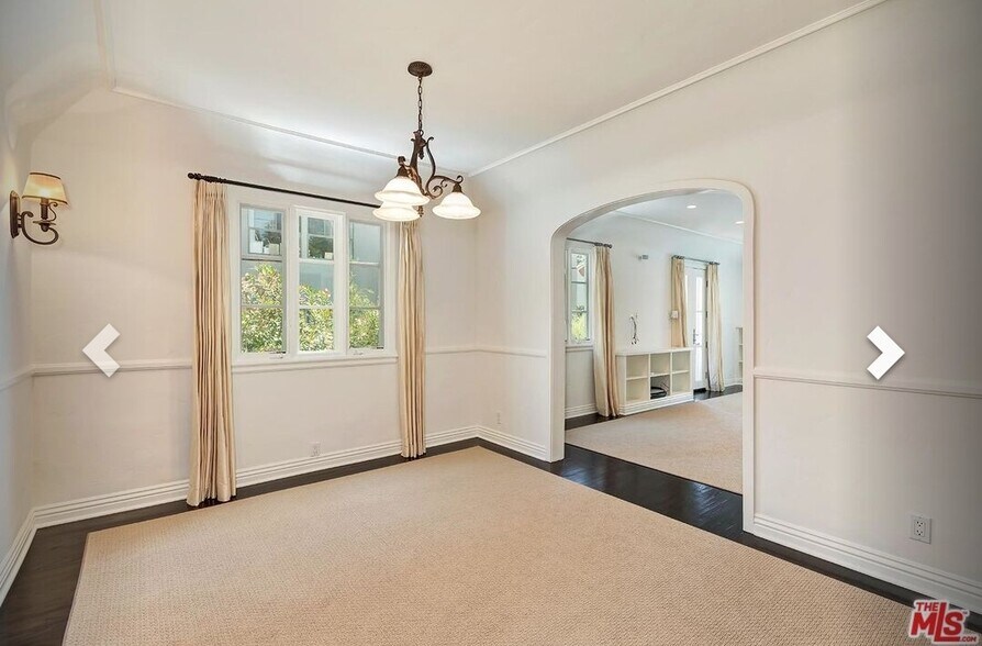 Beautiful archways - 668 S GRETNA GREEN Way