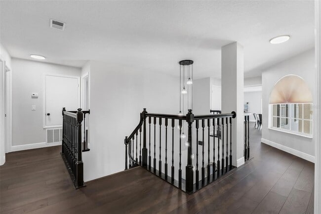 Building Photo - 1121 Needlewood Loop