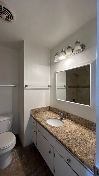 Building Photo - 608 E Matchwood Pl