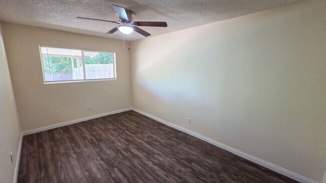 Building Photo - w510