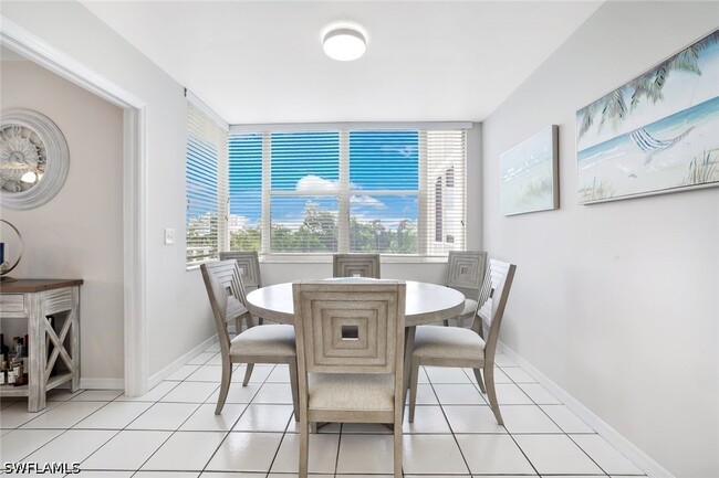 Building Photo - 5550 Heron Point Dr