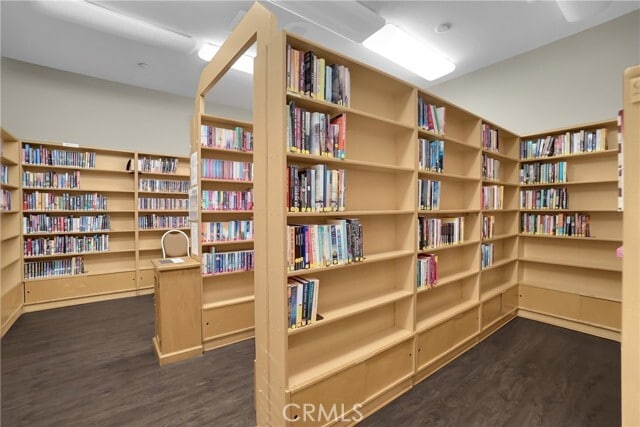 Building Photo - 425 La Costa Dr