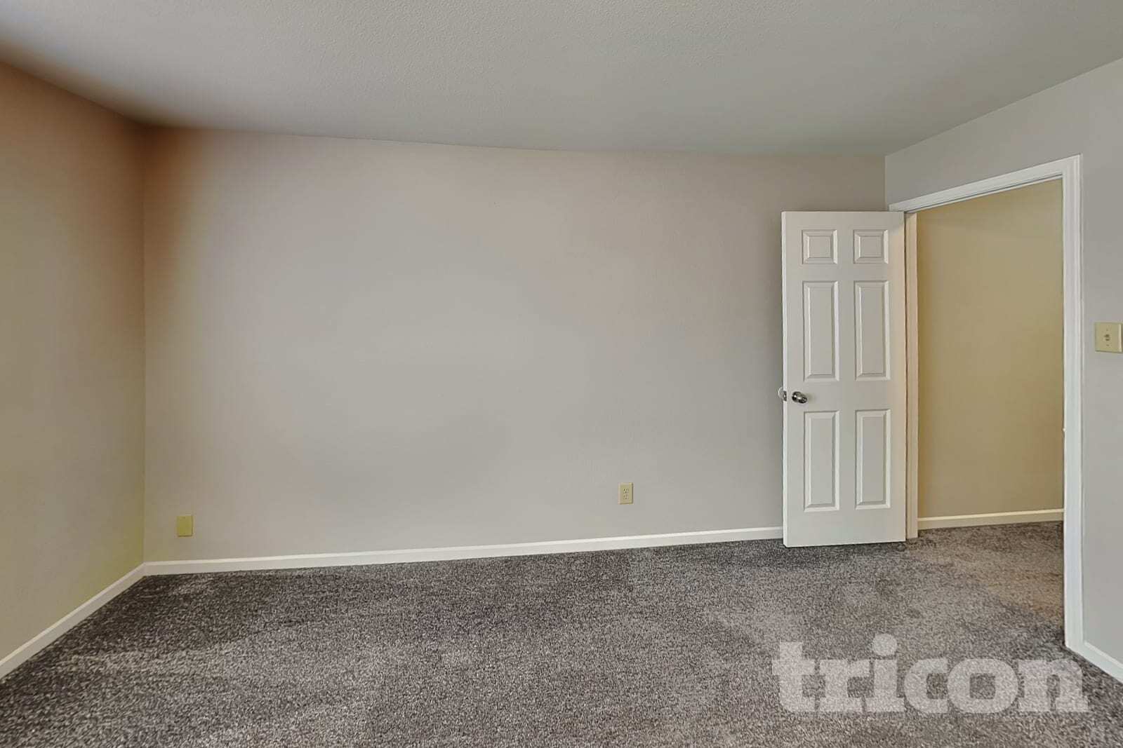 Building Photo - 2609 Woodfield Blvd