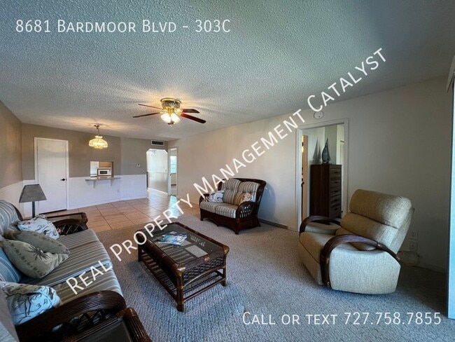 Building Photo - 8681 Bardmoor Blvd