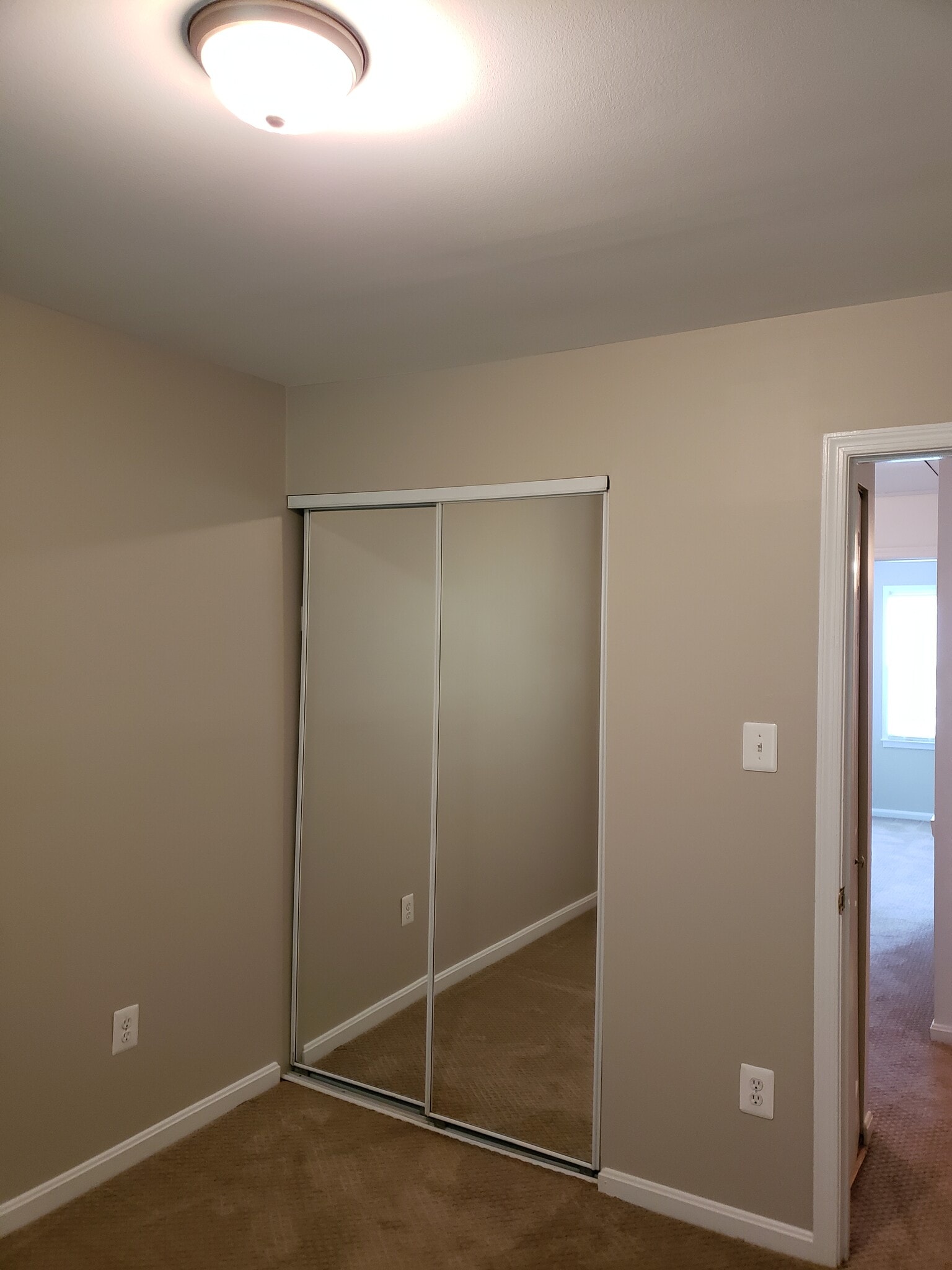 Building Photo - 9164 Broken Oak Pl