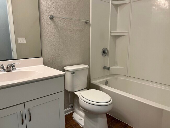 Building Photo - 7155 Jareth Dr