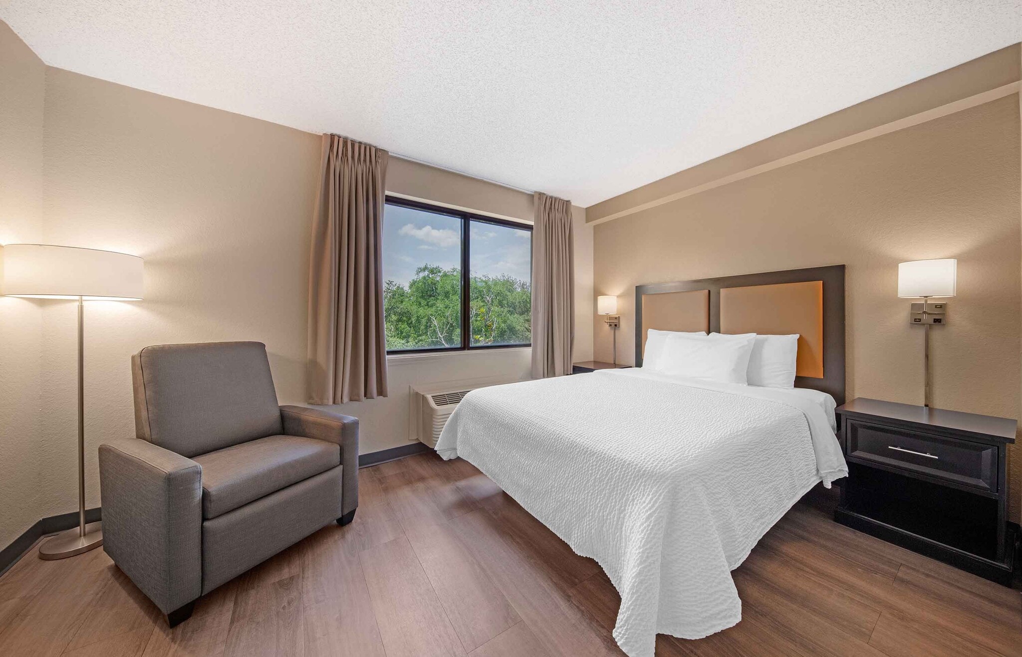 Building Photo - Furnished Studio-Fort Lauderdale - Cypress Creek - NW 6th Way