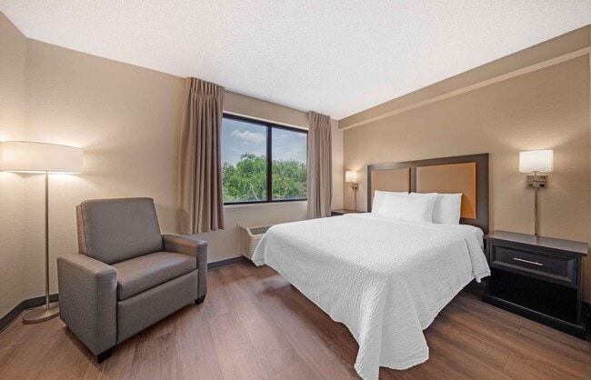 Building Photo - Furnished Studio-Fort Lauderdale - Cypress Creek - NW 6th Way