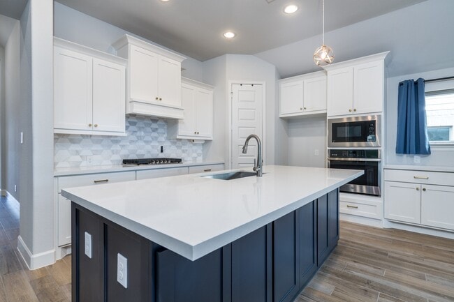 Building Photo - 12715 Plaza Solana Pl