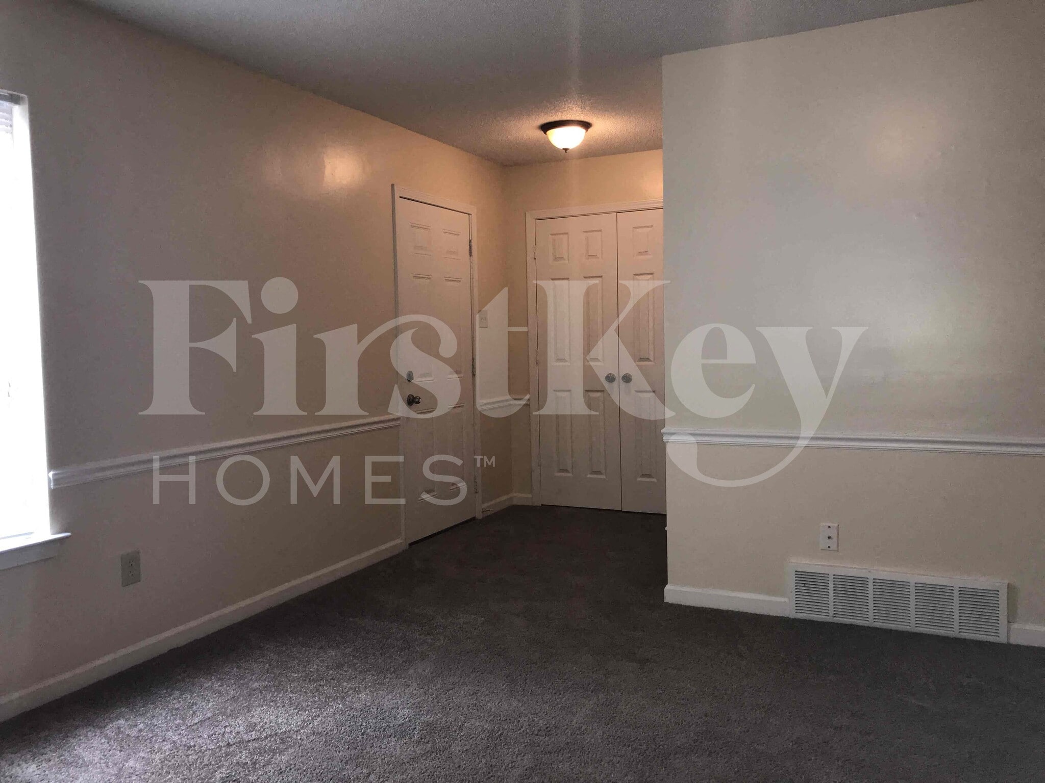 Building Photo - 3926 Oak Branch Cir W