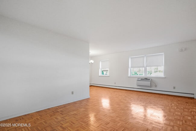 Building Photo - 151 Spring Lake Garden Ct