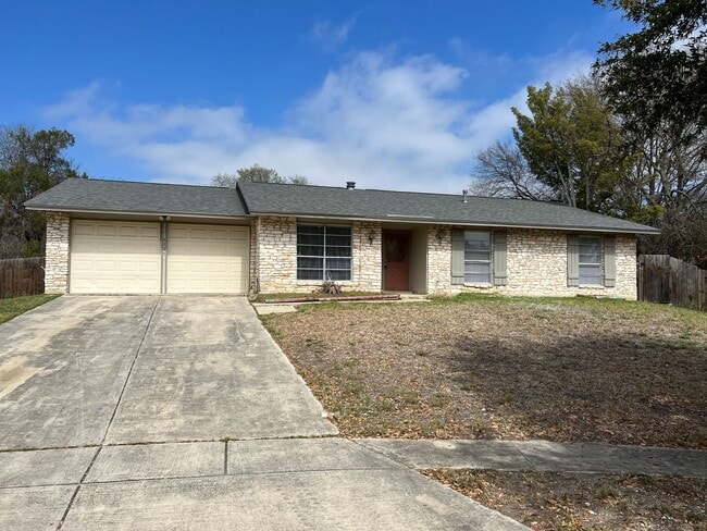 Building Photo - LOVELY 3 BEDROOM HOME NESTLED IN A CUL-DE-...